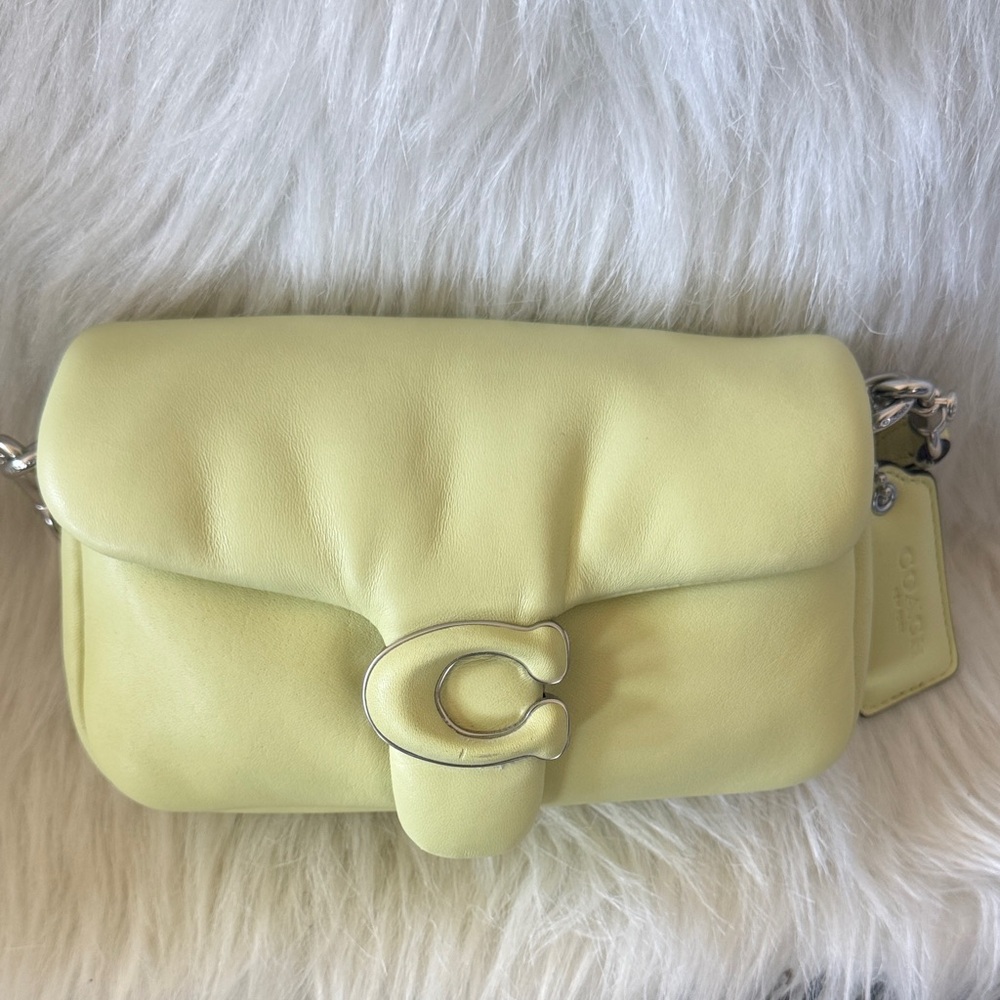 Coach Pillow Tabby 18 ~ Like New Condition